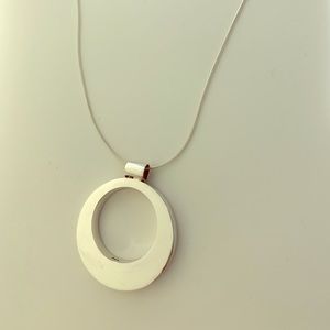 Circle pendant and chain